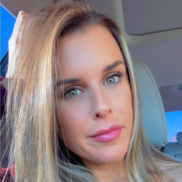 Meet your Posher, Kaitlyn - Picture 1 of 1